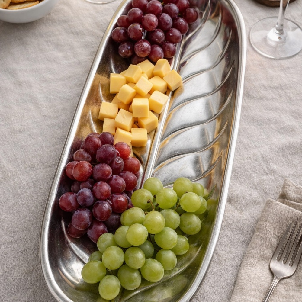 Vintage International‎ Silver Co Leaf Tray Dish Silver plate 11" Long Platter